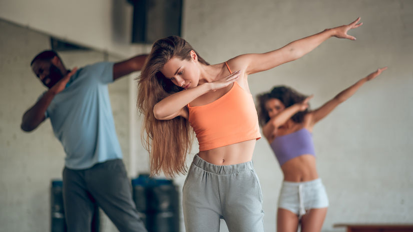 COURS DE K-POP - DÉBUTANT